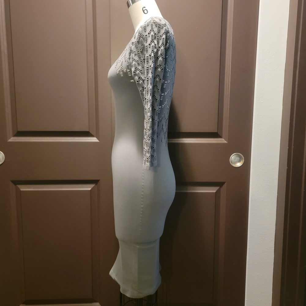 BEBE SEXY LASER CUT BODYCON DRESS✨HOST PICK✨ - Picture 5 of 7